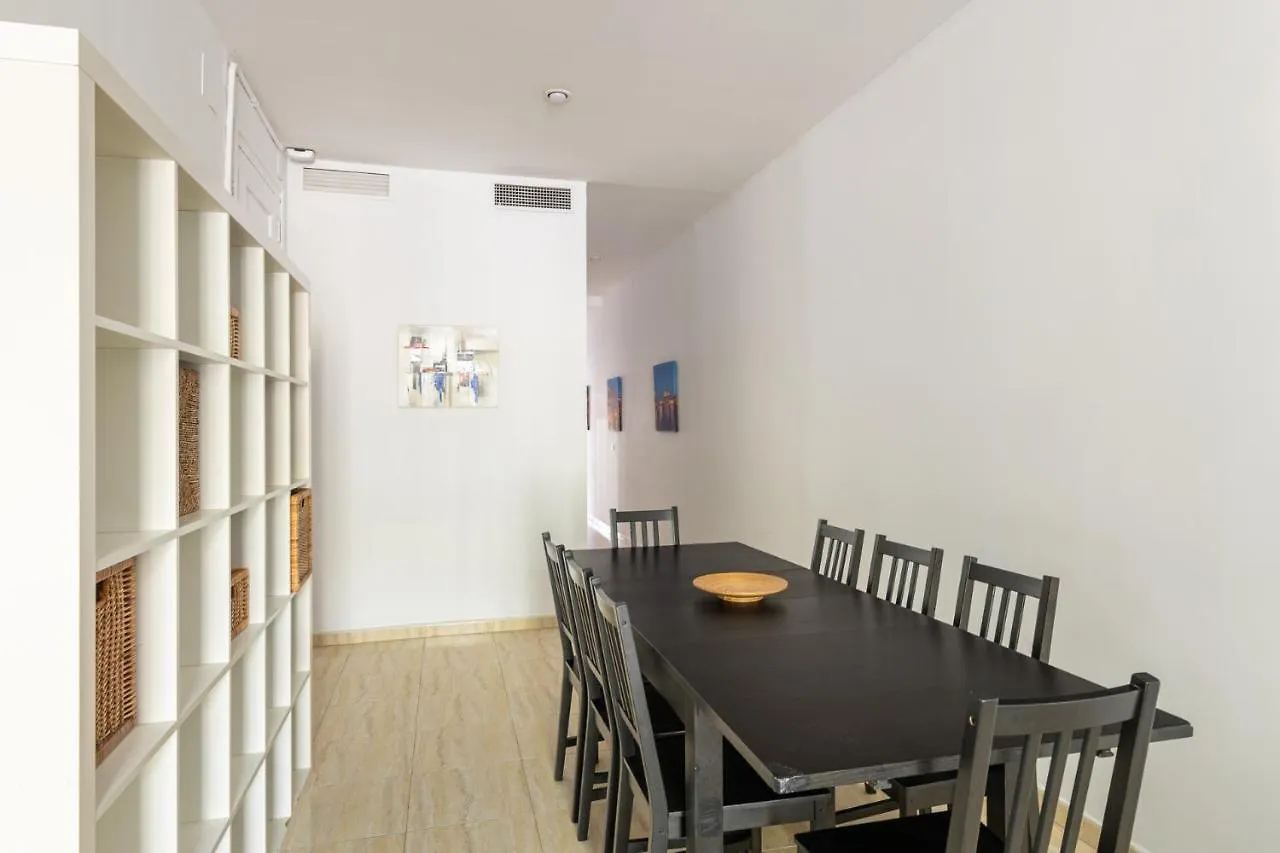 Amazing Apartment In Gran Via Barcelona Spain